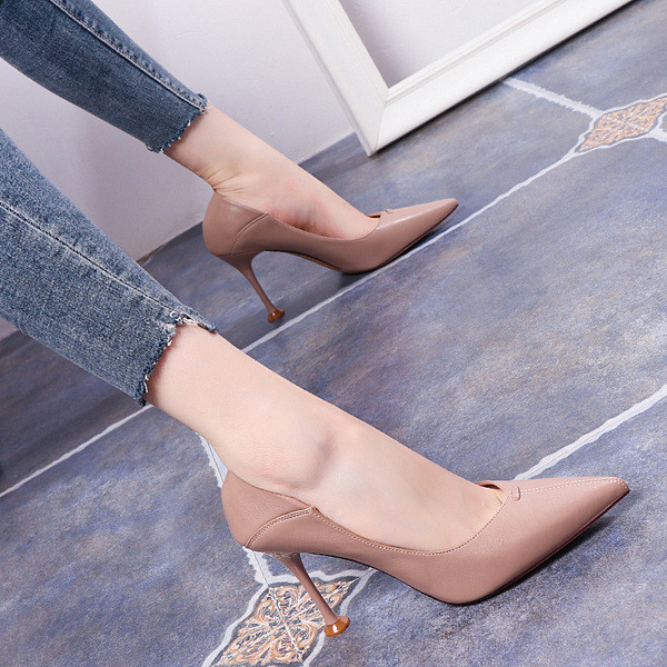 Μοντέρνα κομάό γυναικεία παπούτσια-κλασικό μοντέλο