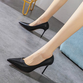 Női bőr cipő magas sarkú - hegyes modell