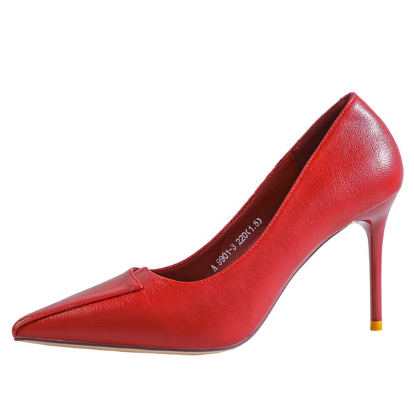 Női bőr cipő magas sarkú - hegyes modell