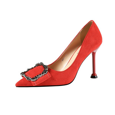 Csatos női cipő kihegyezett modellje - 6,5 cm vagy 9,5 cm sarok