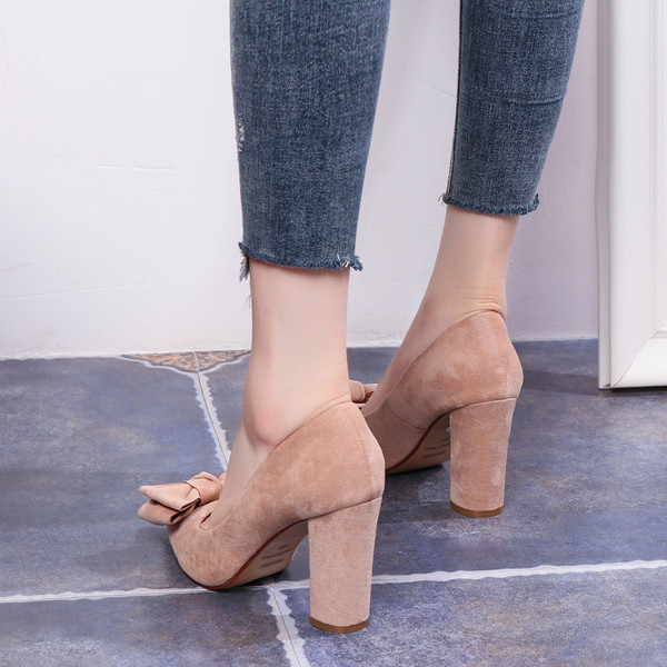 Pantofi eleganti de dama cu toc din piele intoarsa ecologica cu panglica