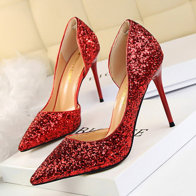 Fényes női cipő 9,5 cm sarokkal - hegyes modell