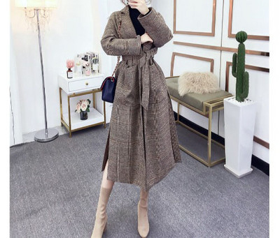 Дамско вълнено палто с джобове и колан