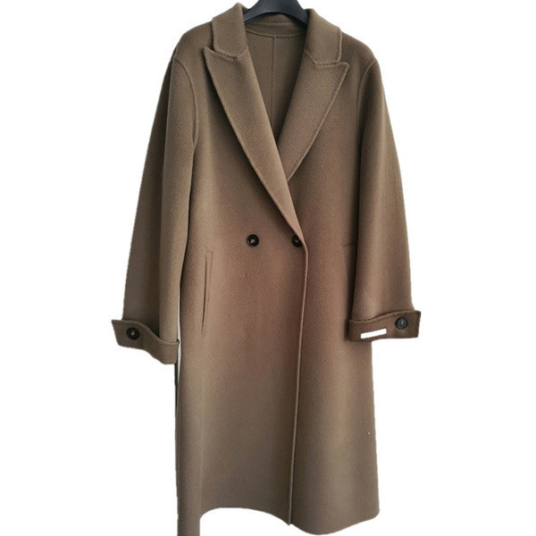 Új modell hosszú női kabát övvel és széles ujjú retro stílusú