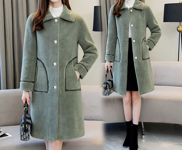 Női pehelykabát zsebekkel és gombokkal