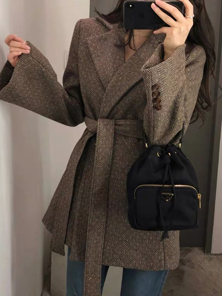 Дамско стилно палто с колан на талията