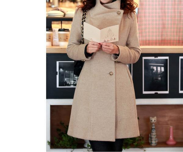 Дамско елегантно палто с копчета и колан