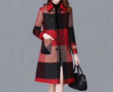 Modern női hosszú kockás kabát gombokkal