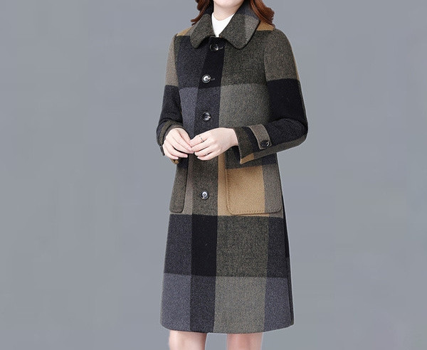 Modern női hosszú kockás kabát gombokkal
