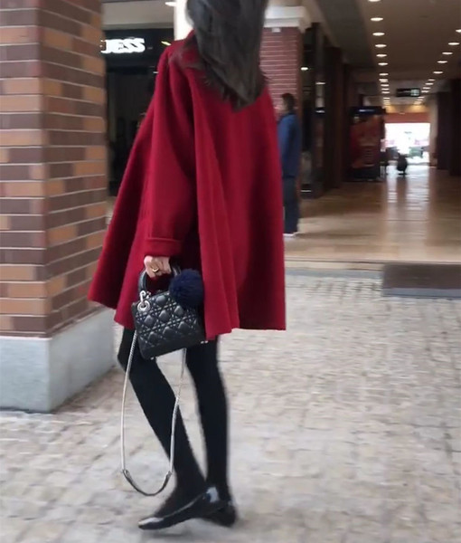 Нов модел широко дамско палто с джобове и размери до 3XL