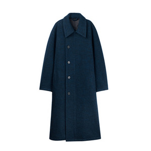 Stílusos női gyapjúkabát gombokkal