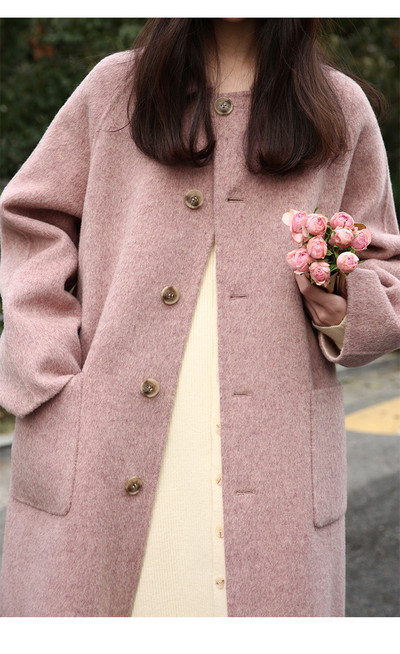 Дълго дамско палто прав модел с джобове