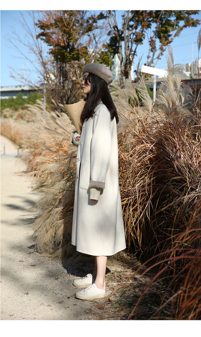 Дълго дамско палто прав модел с джобове