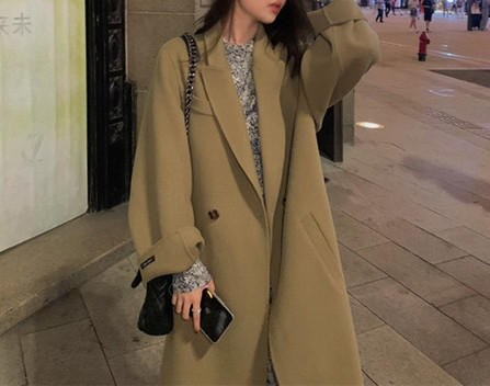 Stílusos női hosszú kabát gombokkal és zsebekkel, három színben