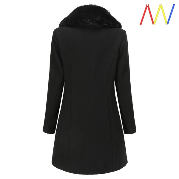 Hosszú testhezálló kabát gombbal és gallérral