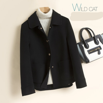 Κομψό γυναικείο κοντό παλτό με κουμπιά και τσέπες