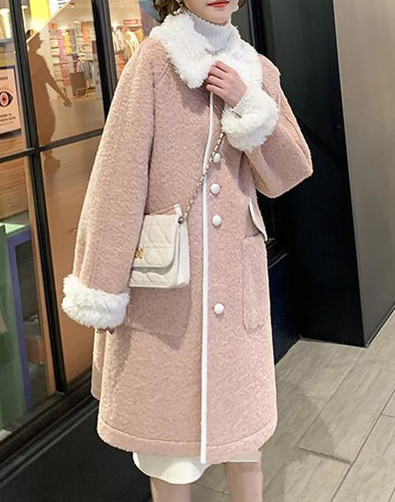 Модерно дамско зимно палто с джобове и яка