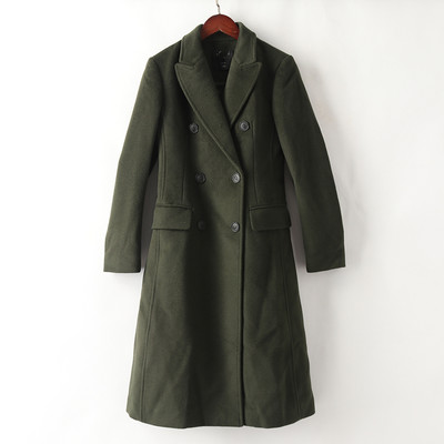 Hosszú női kabát gombokkal és zsebekkel, három színben