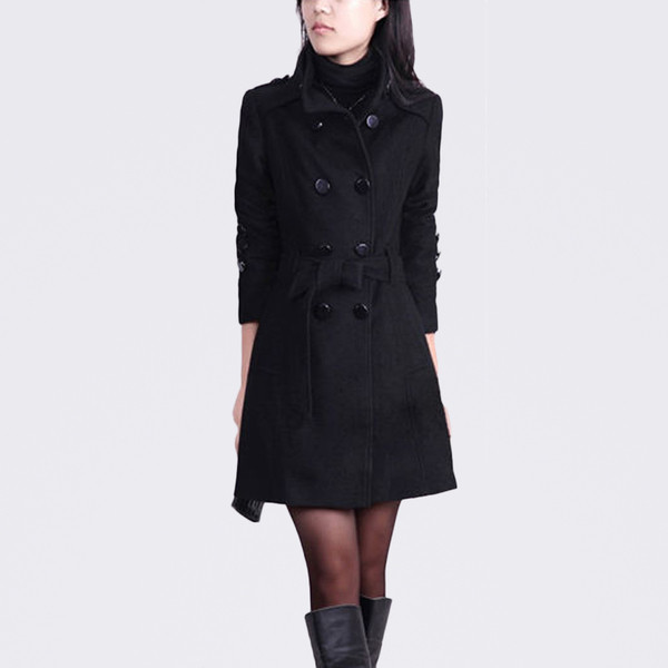 Női alkalmi kabát övvel és gombokkal