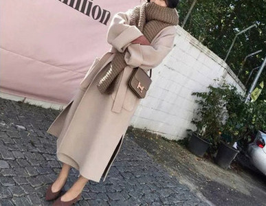 Модерно дамско палто широк модел с джобове и колан