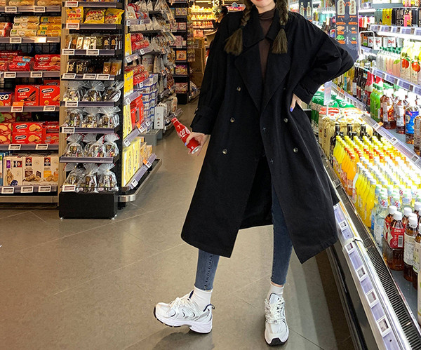 Дълго и широко палто с двуредно закопчаване