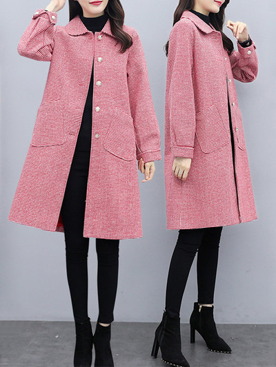 Карирано дамско палто със средна дължина и джобове