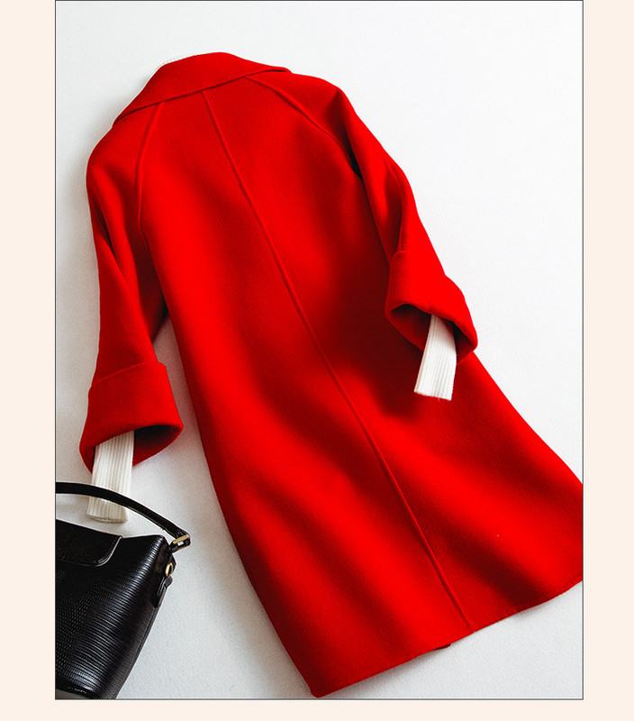 Стилно дълго дамско палто с V-образна яка и джобове