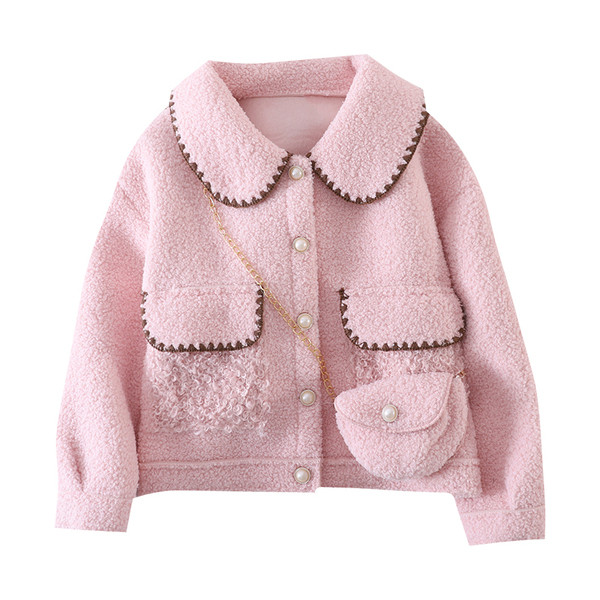 Modern rövid női kabát zsebekkel és gombokkal