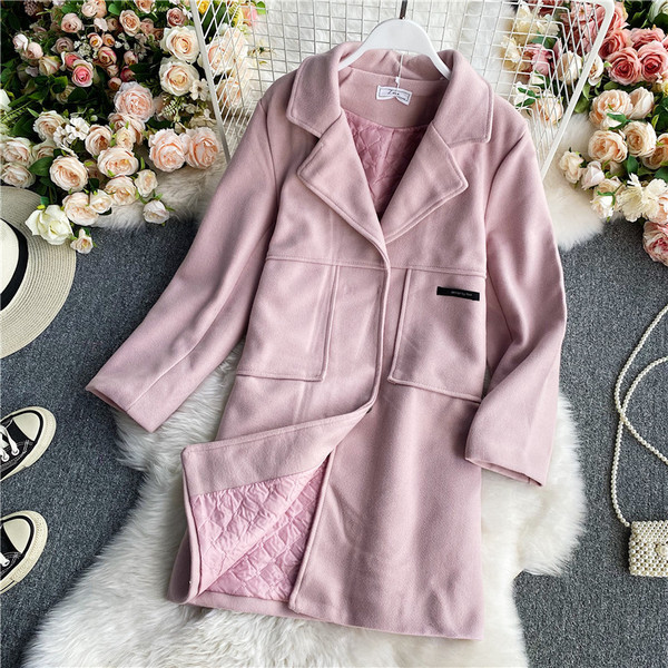 Alkalmi női kabát egyenes, zsebes modell