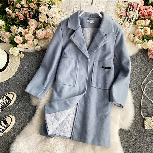 Alkalmi női kabát egyenes, zsebes modell