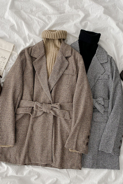 Kockás női kabát övvel két színben