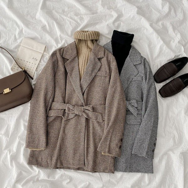 Kockás női kabát övvel két színben