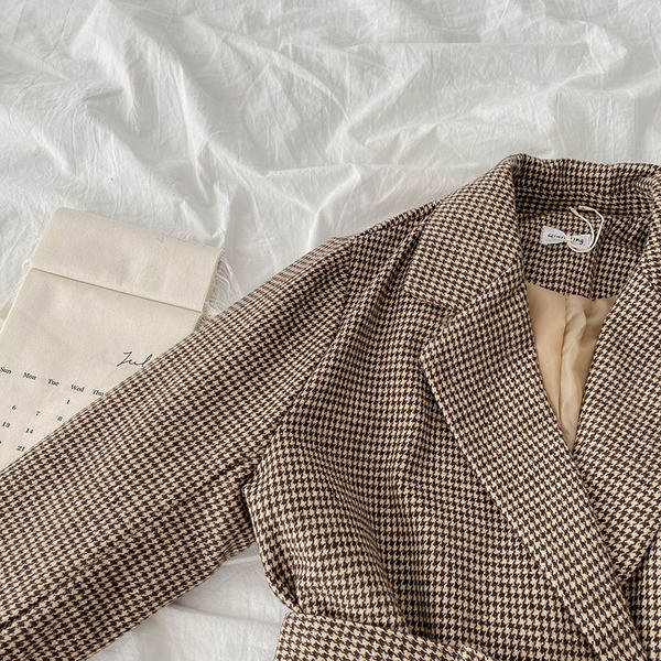 Kockás női kabát övvel két színben