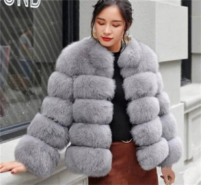 Moderns dūnu mētelis dažādās krāsās