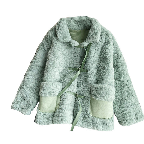 Novi model perje ženske kapute sa džepovima