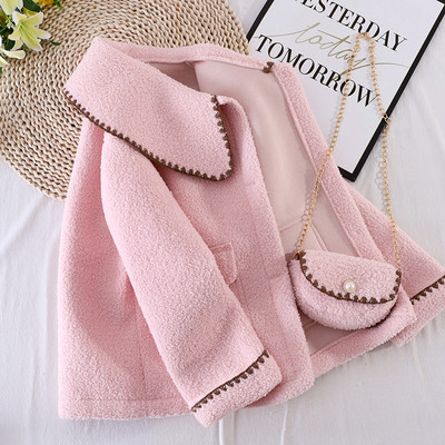 Γυναικείο χνουδοτό παλτό με γιακά και τσέπες