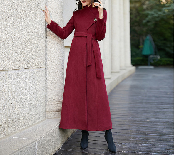 Елегантно дамско дълго палто с колан и поло яка в няколко цвята