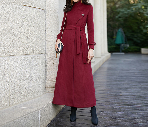 Κομψό γυναικείο μακρύ παλτό με ζώνη και κολάρο σε διάφορα χρώματα