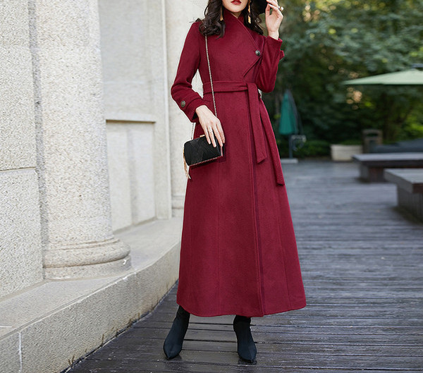 Κομψό γυναικείο μακρύ παλτό με ζώνη και κολάρο σε διάφορα χρώματα