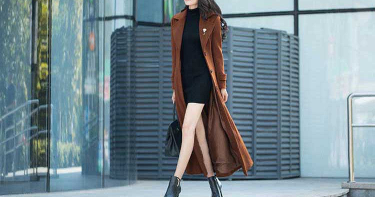 Modern női kabát gombokkal, télre is