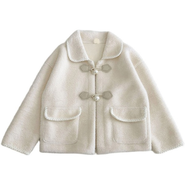 Női pehelykabát gombokkal és klasszikus gallérral