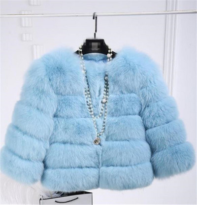 Mūsdienīgs dūnu mētelis ar 3/4 piedurknēm