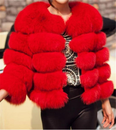 Mūsdienīgs dūnu mētelis ar 3/4 piedurknēm