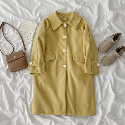 Közepes hosszúságú alkalmi női kabát