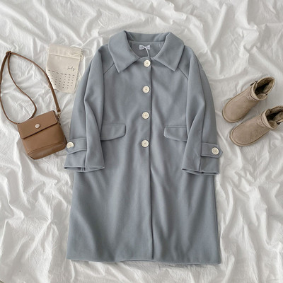 Közepes hosszúságú alkalmi női kabát