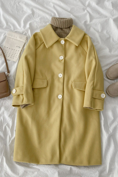 Közepes hosszúságú alkalmi női kabát