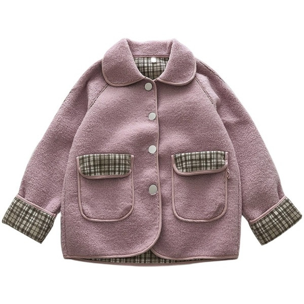 Меко дамско палто с копчета и яка