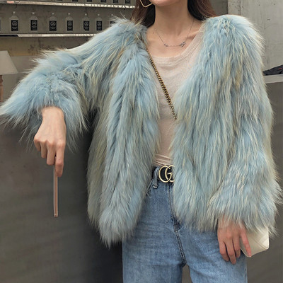 Нов модел дамско пухено палто подходящо за есента