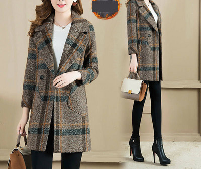 Női alkalmi kockás kabát télre is alkalmas zsebekkel