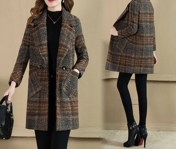 Női alkalmi kockás kabát télre is alkalmas zsebekkel